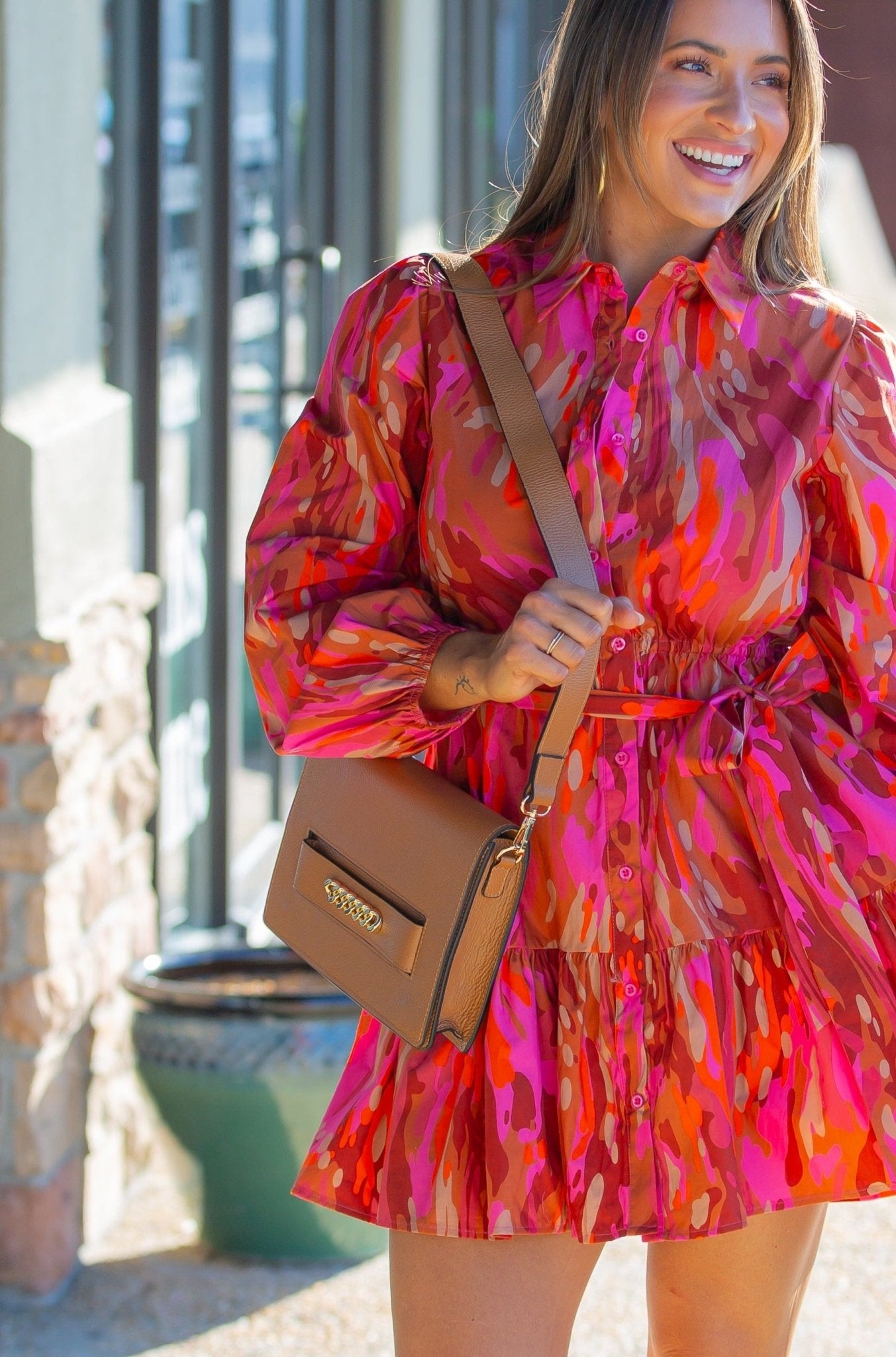 Flip Closure Front Chain Clutch Handbag - KJ Clothier