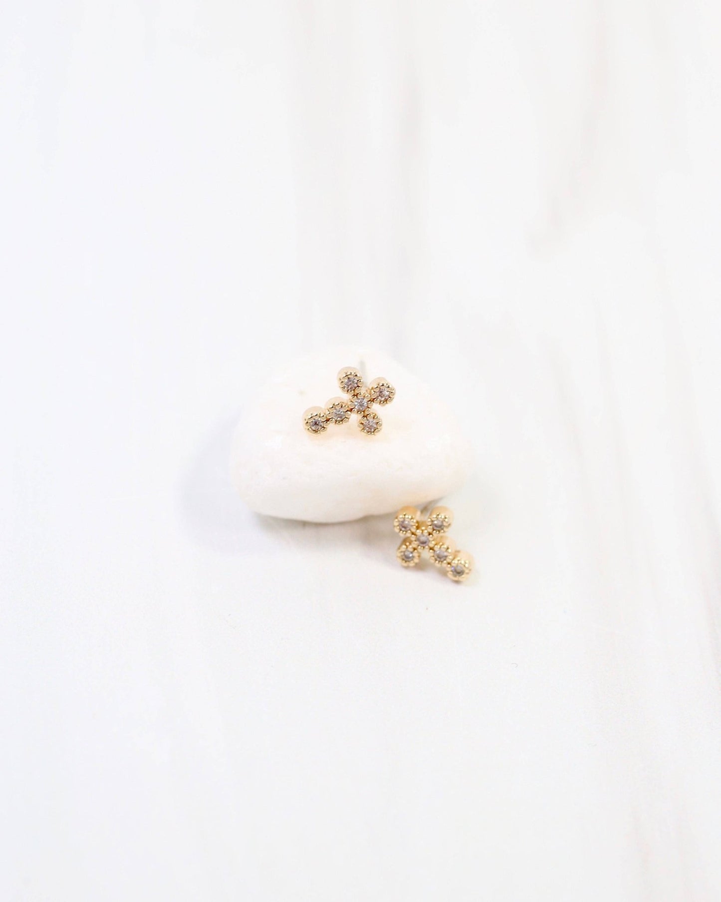 Royal Oak CZ Cross Stud Earring - Gold - KJ Clothier