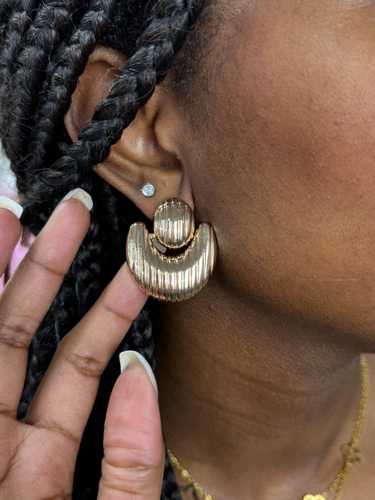 Door Knocker Ribbed Earrings - Gold