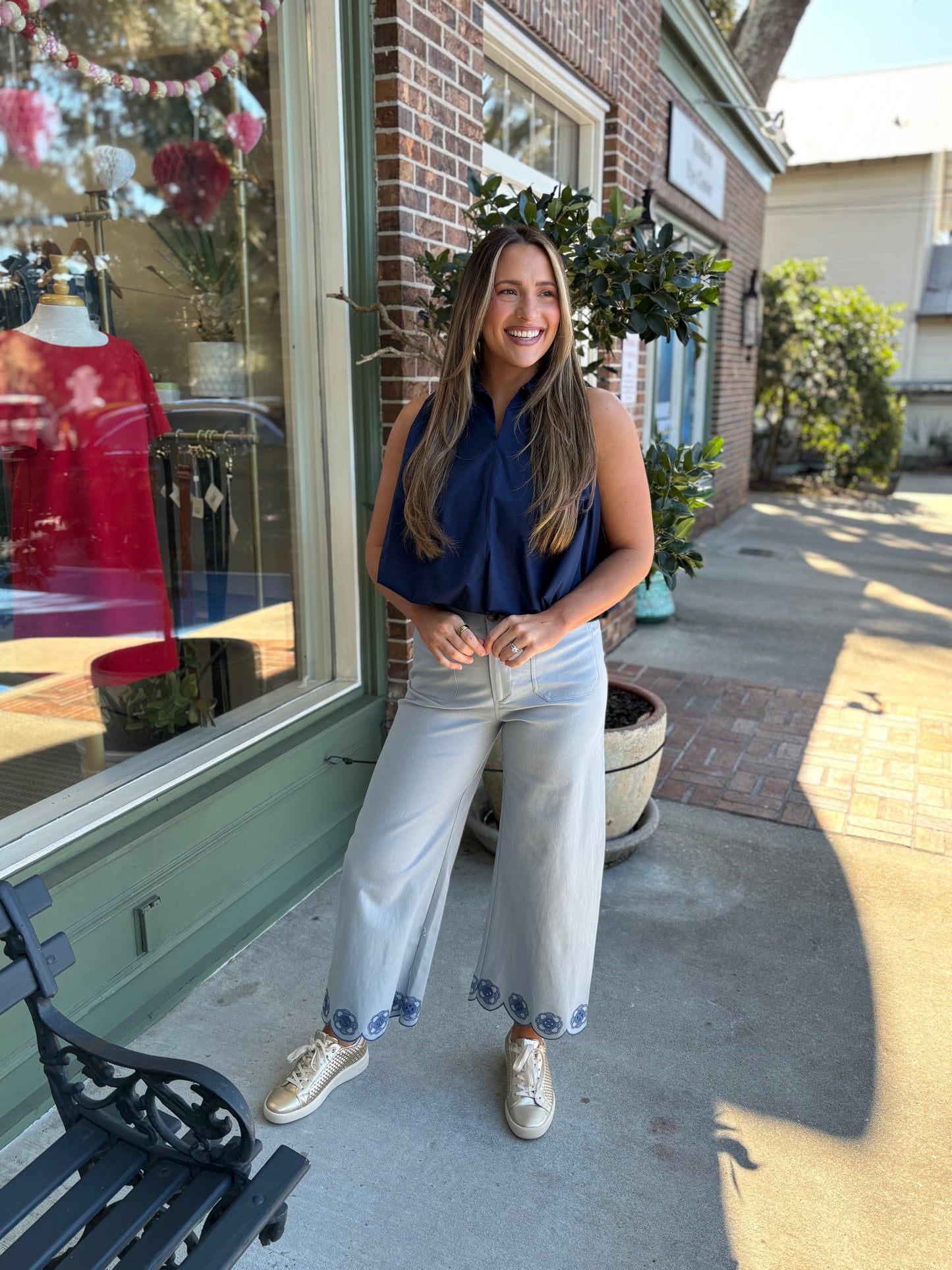 Bubble Hem Collared Tank - Navy