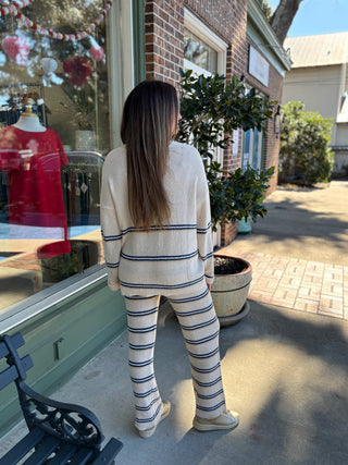 Light Knit Round Neck Long Sleeve Oversized Sweater - Ivory