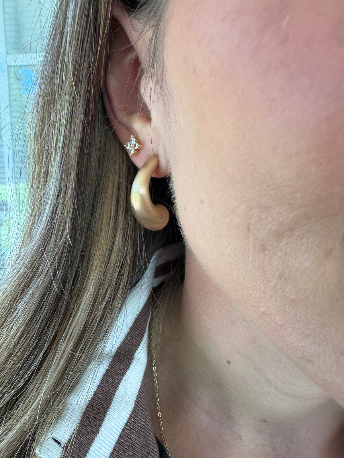Bold Teardrop Stud Earrings - Gold