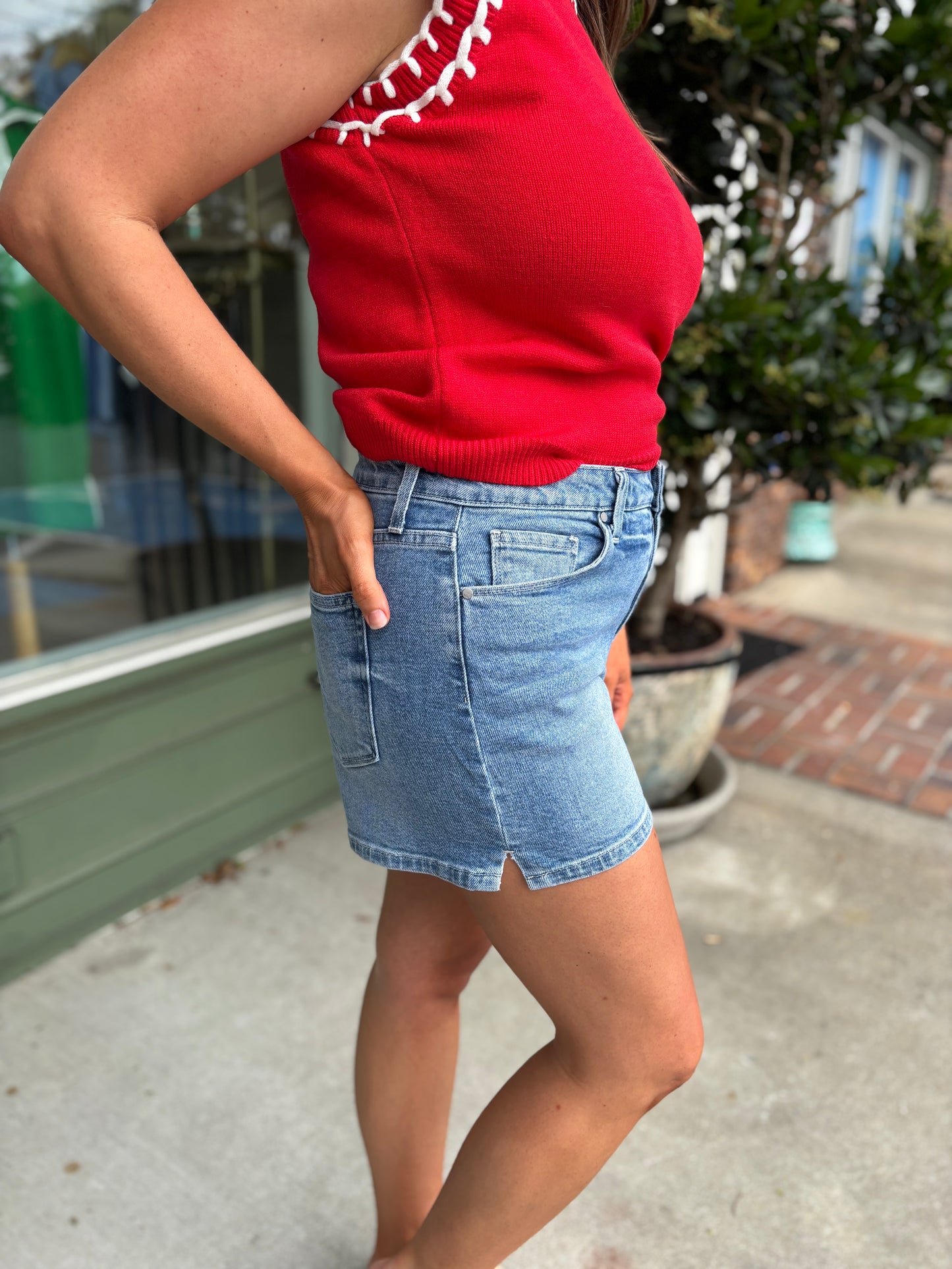 Hidden Slit Denim Shorts - Light Wash