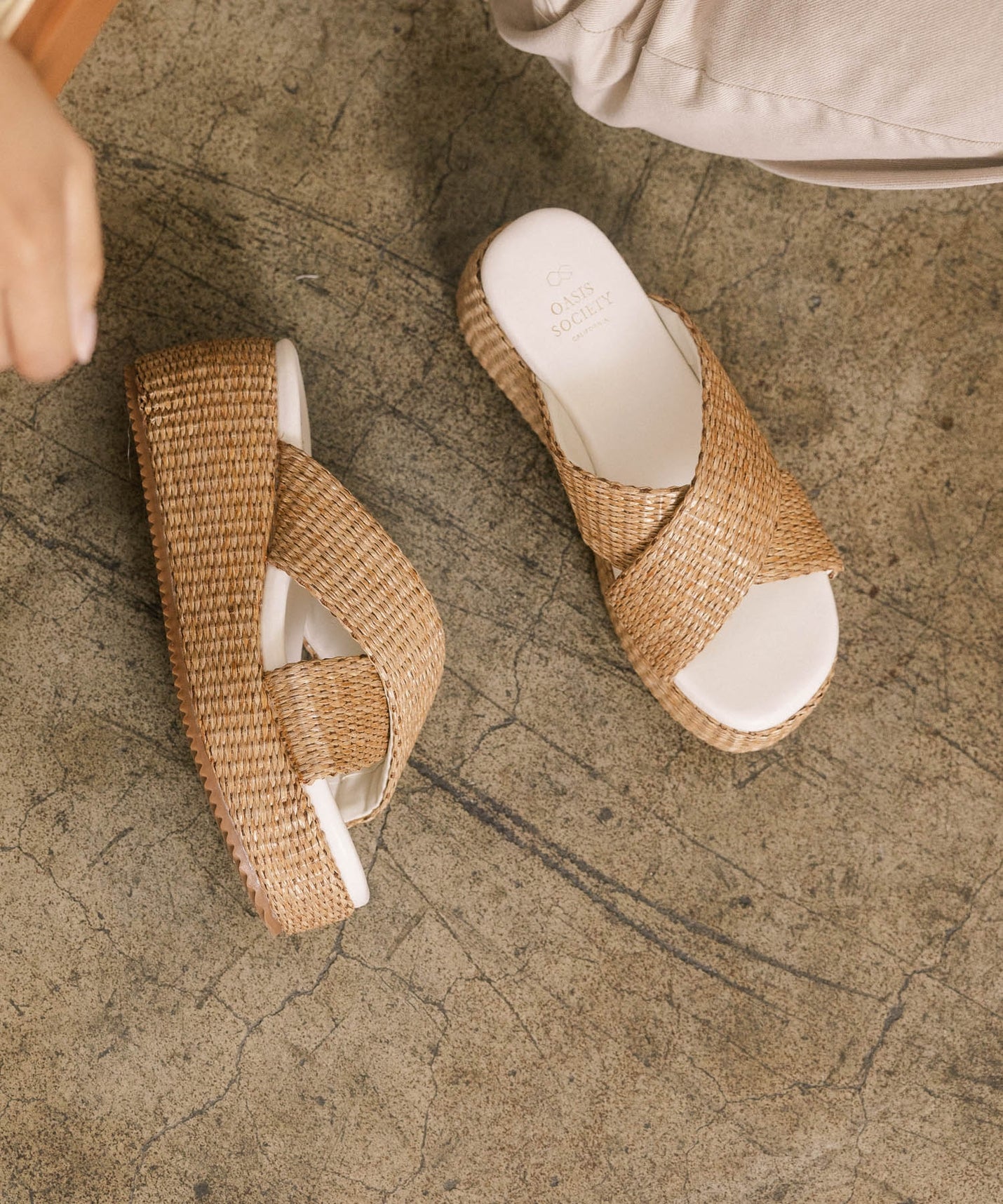 Oasis Society - The Fresno Camel Raffia Platform Sandal