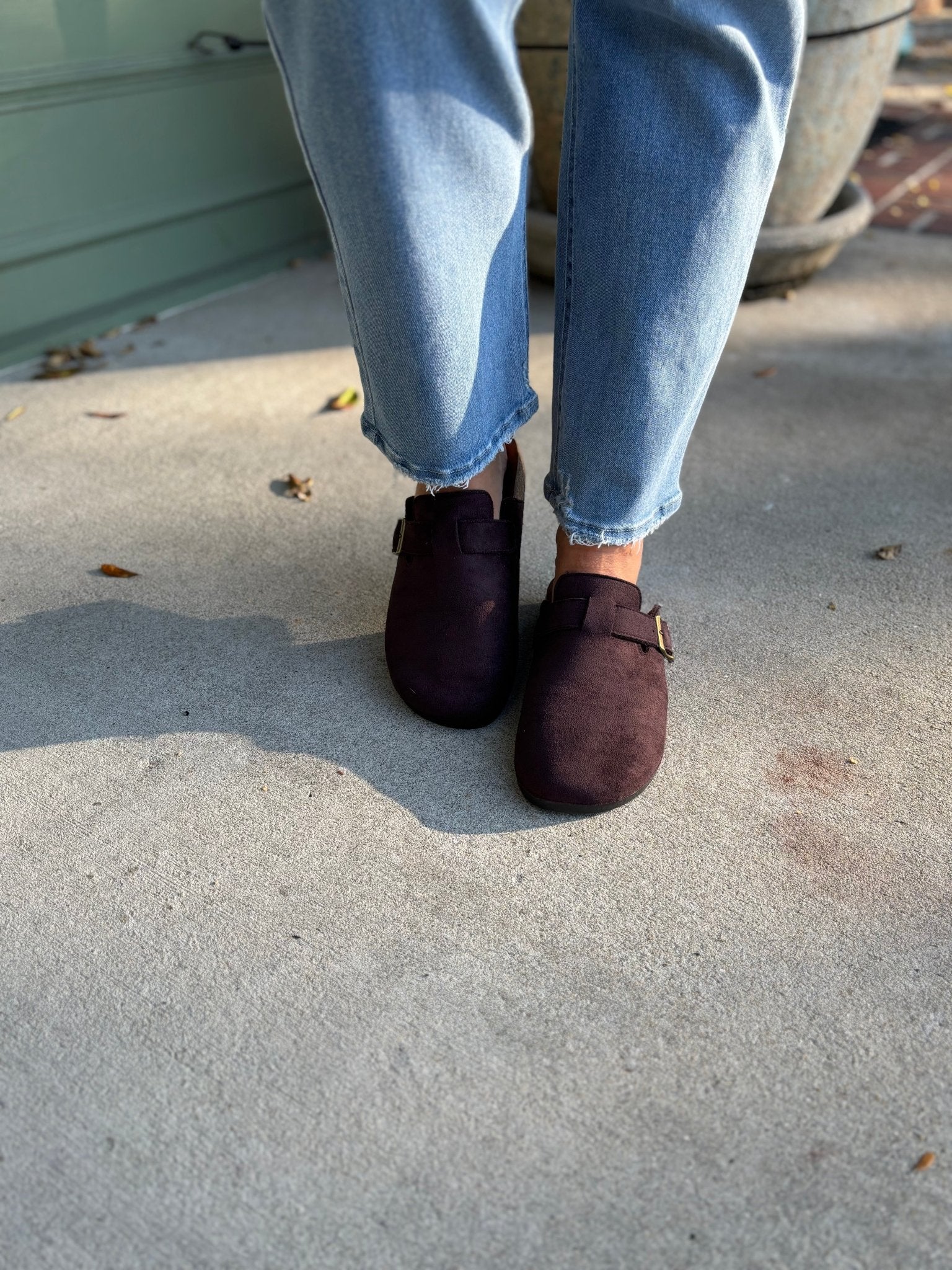 Benson Slide - Coffee - KJ Clothier