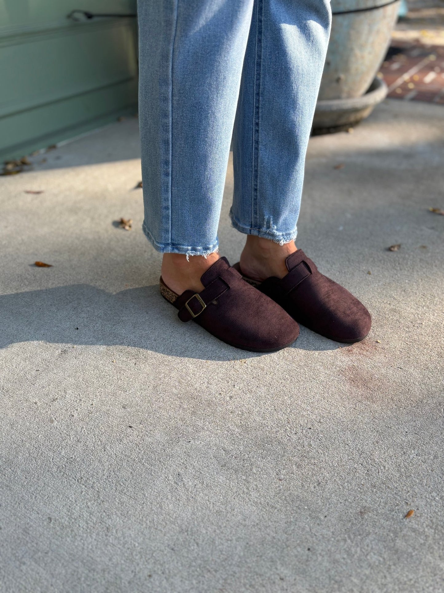 Benson Slide - Coffee - KJ Clothier