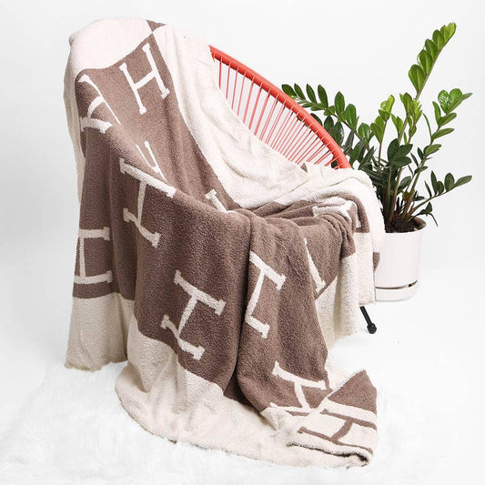 Initial Monogram H Patterned Reversible Throw Blanket - Brown