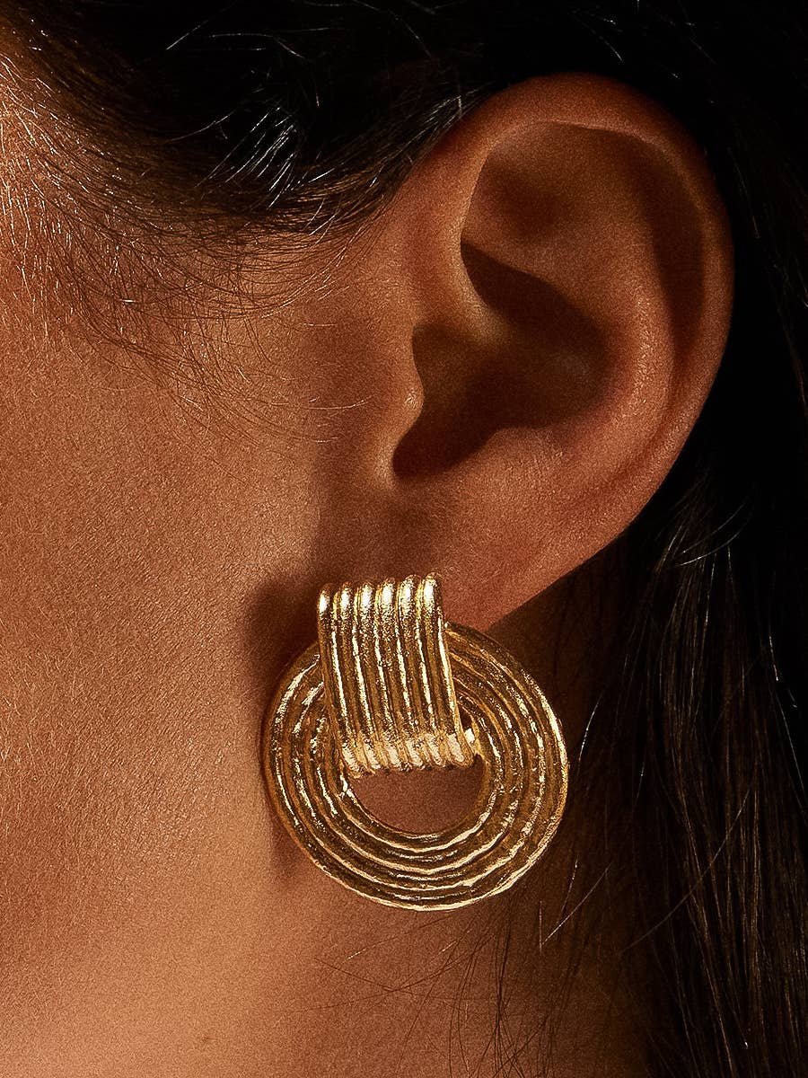 Candela 18k Gold Non - Tarnish Stripe Hoop Earring: Yellow Gold - KJ Clothier