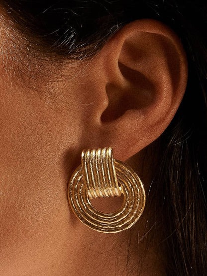 Candela 18k Gold Non - Tarnish Stripe Hoop Earring: Yellow Gold - KJ Clothier