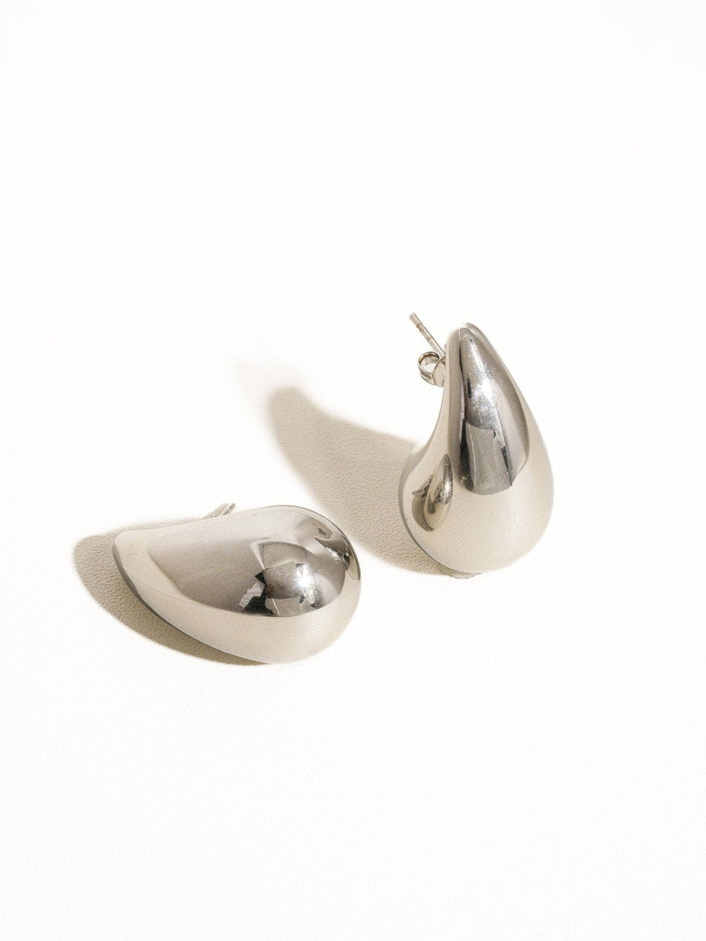 Colette 18K Gold Non - Tarnish Large Huggie Droplet Earring: Yellow Gold - KJ Clothier