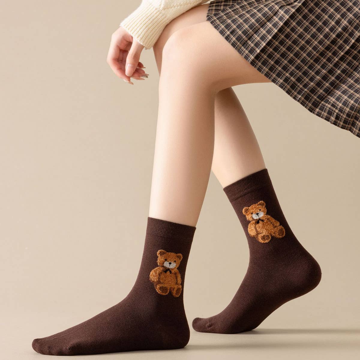 Cute Simple Brown Bear Pattern Crew Socks - KJ Clothier