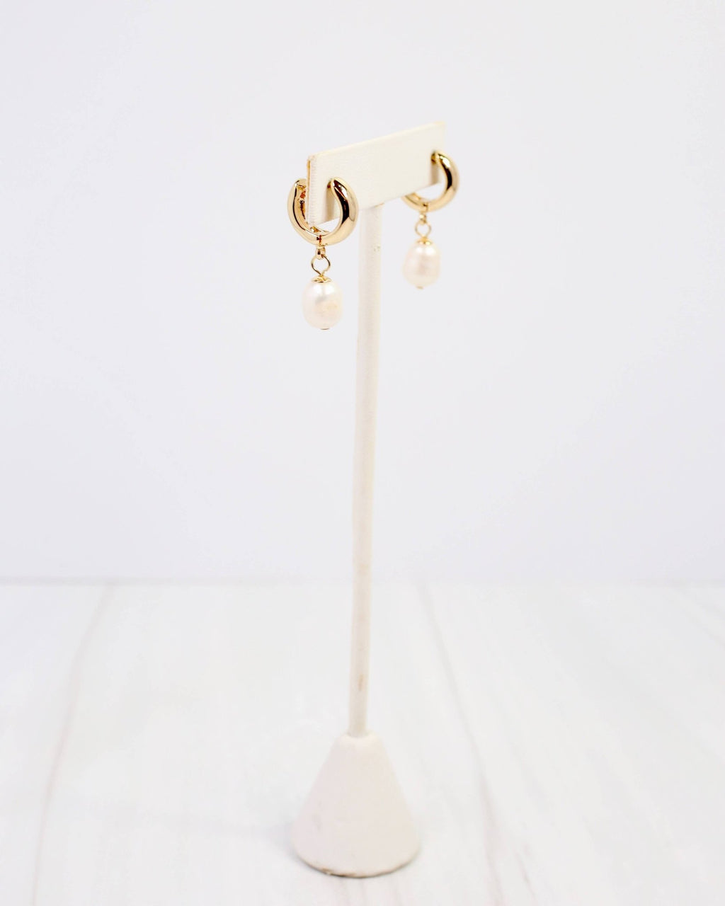 Niles Pearl Huggie Earring - Gold - KJ Clothier