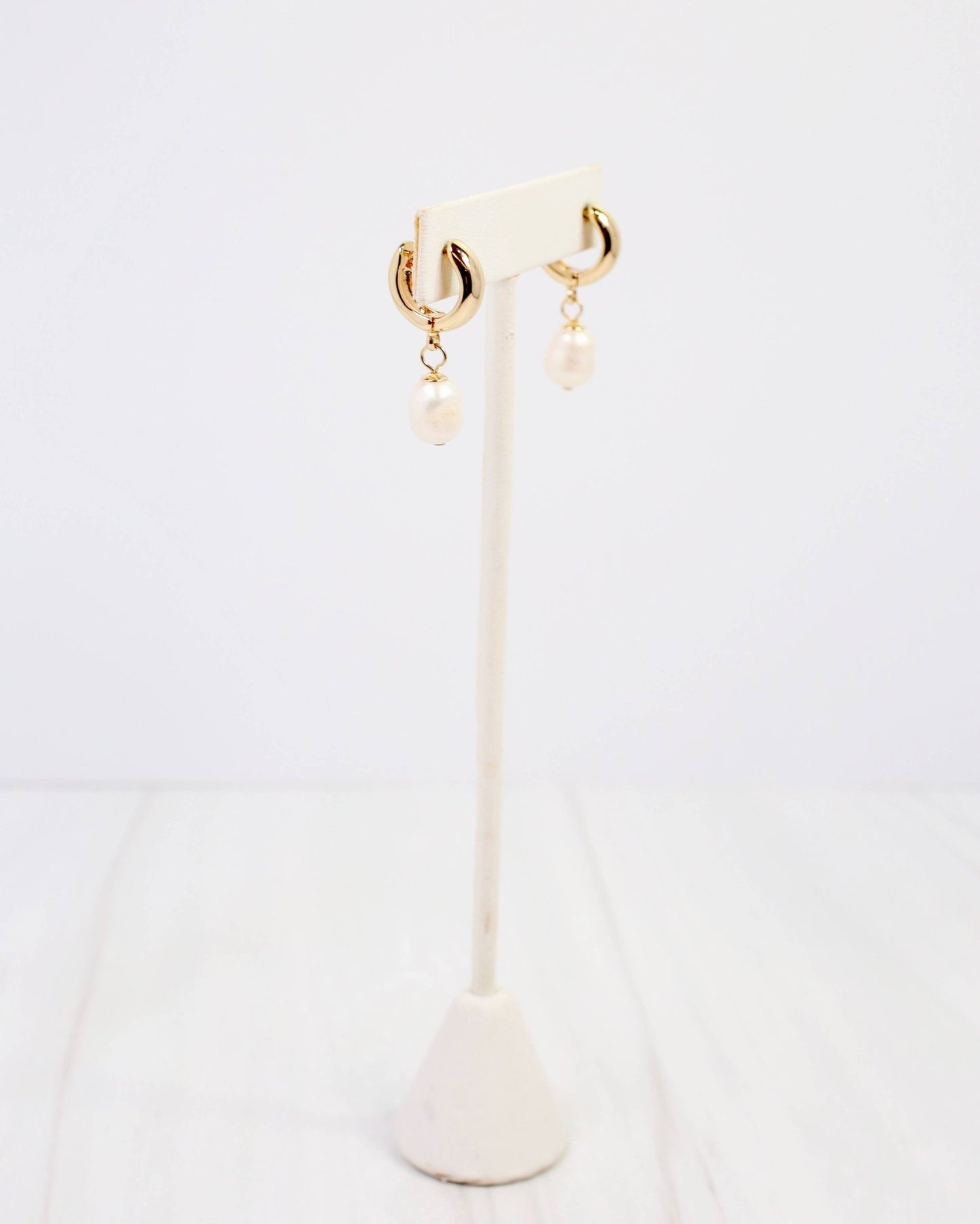 Niles Pearl Huggie Earring - Gold - KJ Clothier