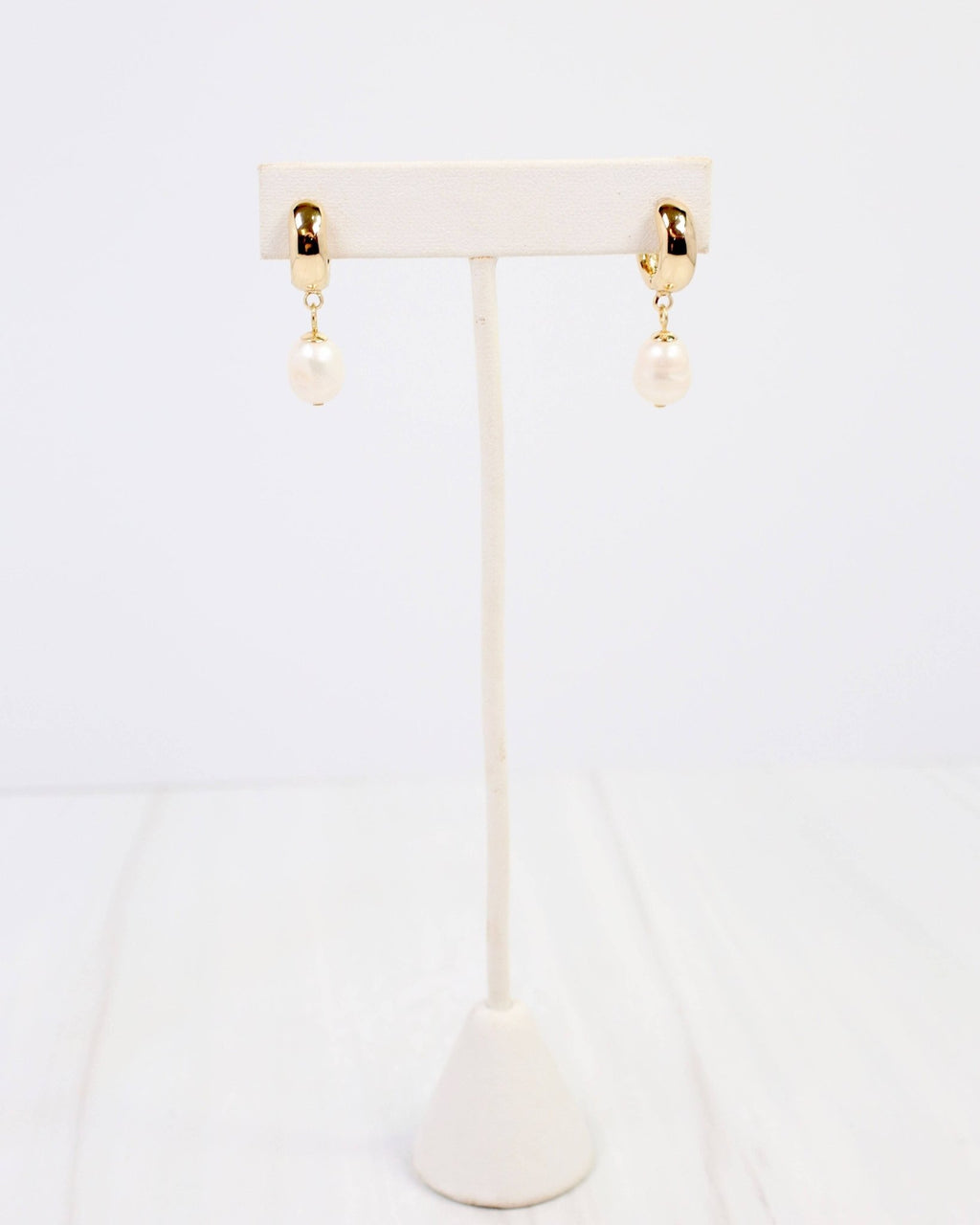 Niles Pearl Huggie Earring - Gold - KJ Clothier