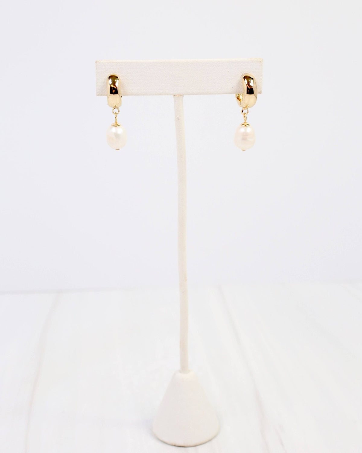 Niles Pearl Huggie Earring - Gold - KJ Clothier