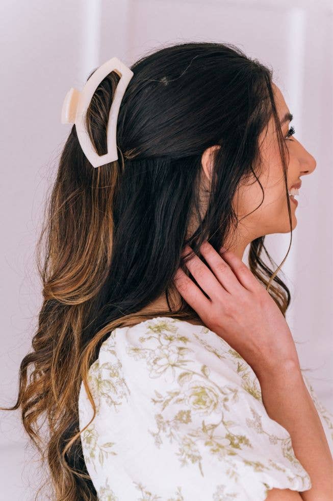 Open Hair Clip | Medium | Almond Beige - KJ Clothier
