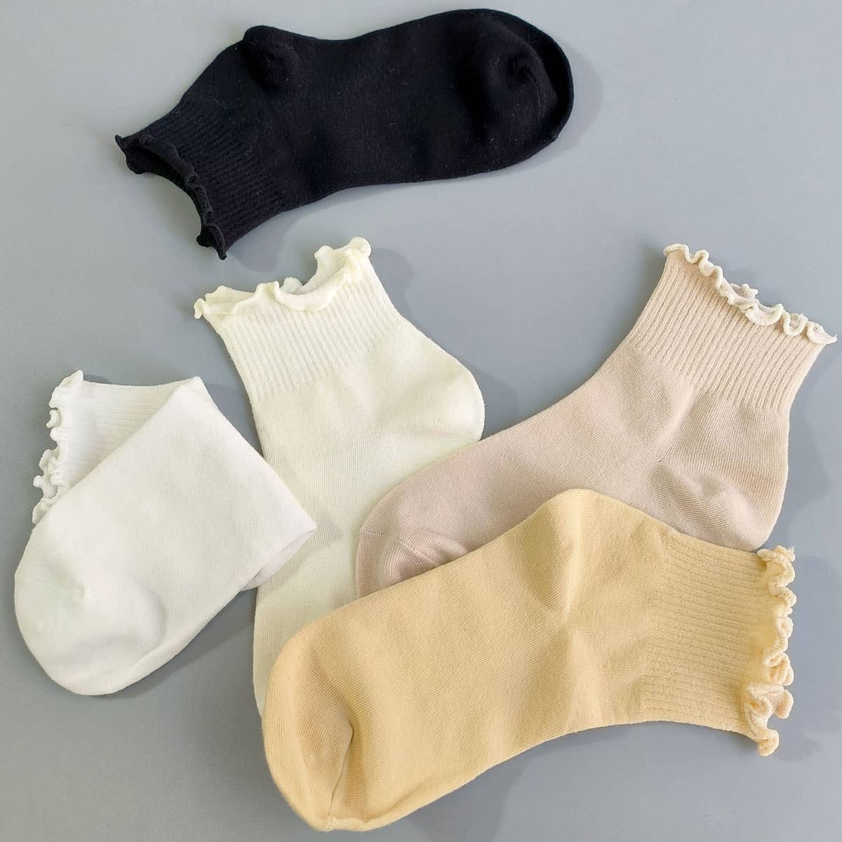 Ruffle Socks - Khaki - KJ Clothier