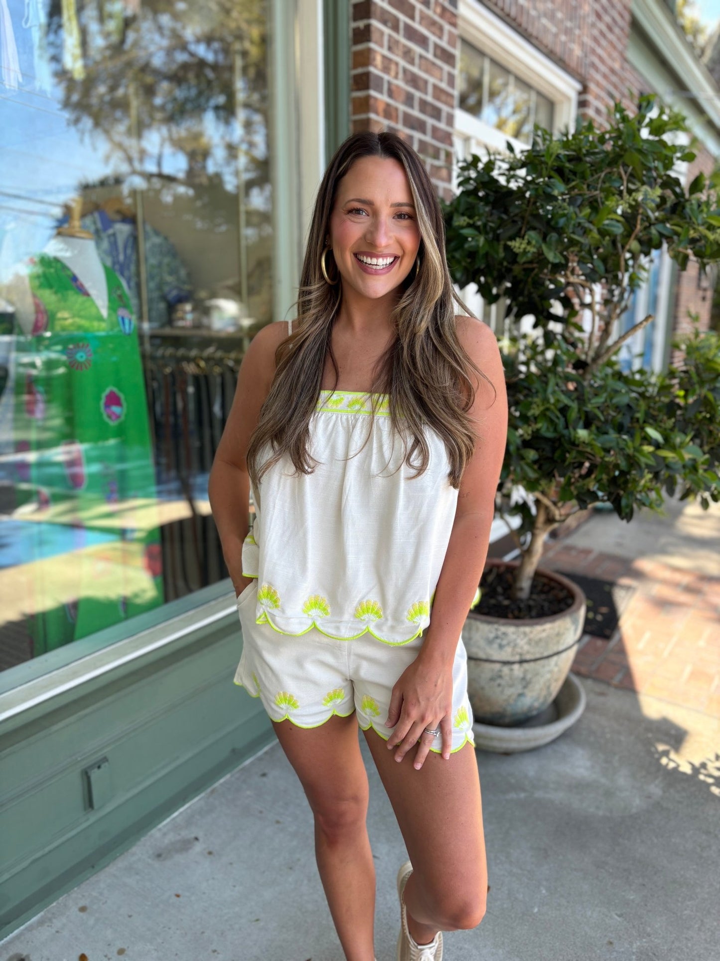 Seashell Embroidery Scalloped Shorts - Ecru - KJ Clothier