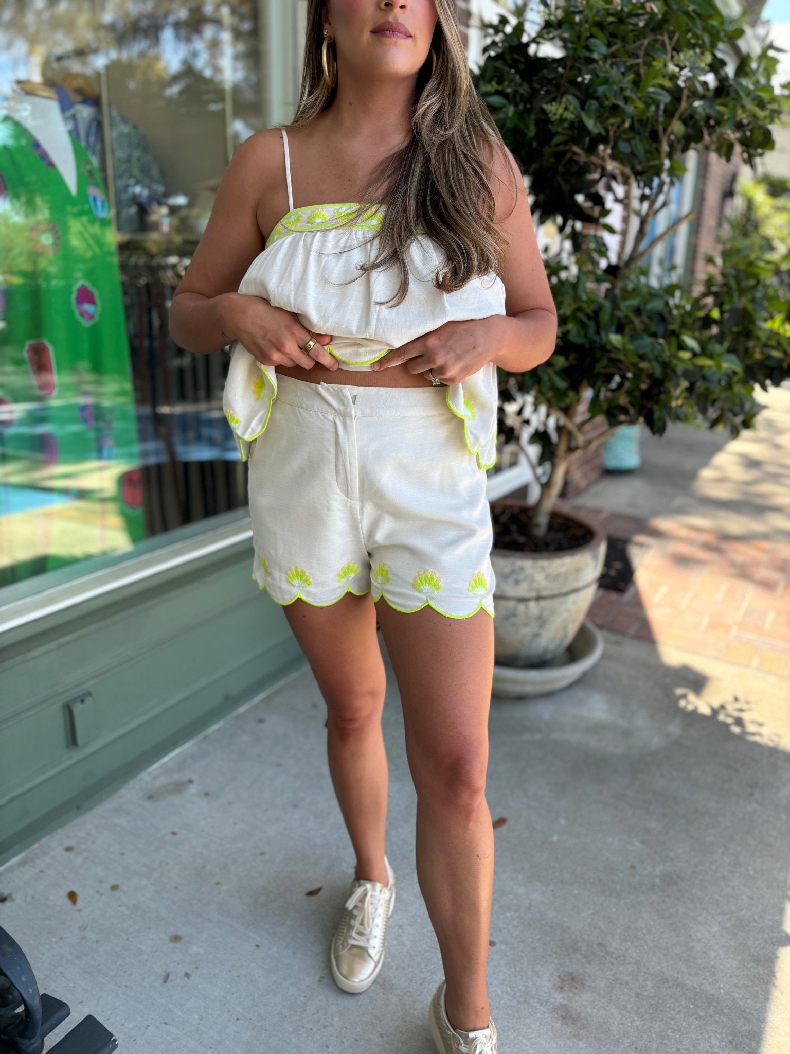 Seashell Embroidery Scalloped Shorts - Ecru - KJ Clothier
