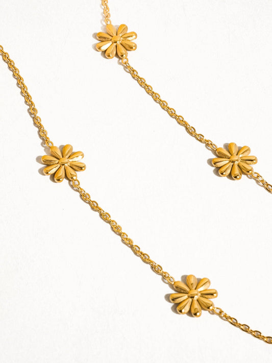 Sundown Non - Tarnish Festival Daisy Chain Necklace: Yellow Gold - KJ Clothier