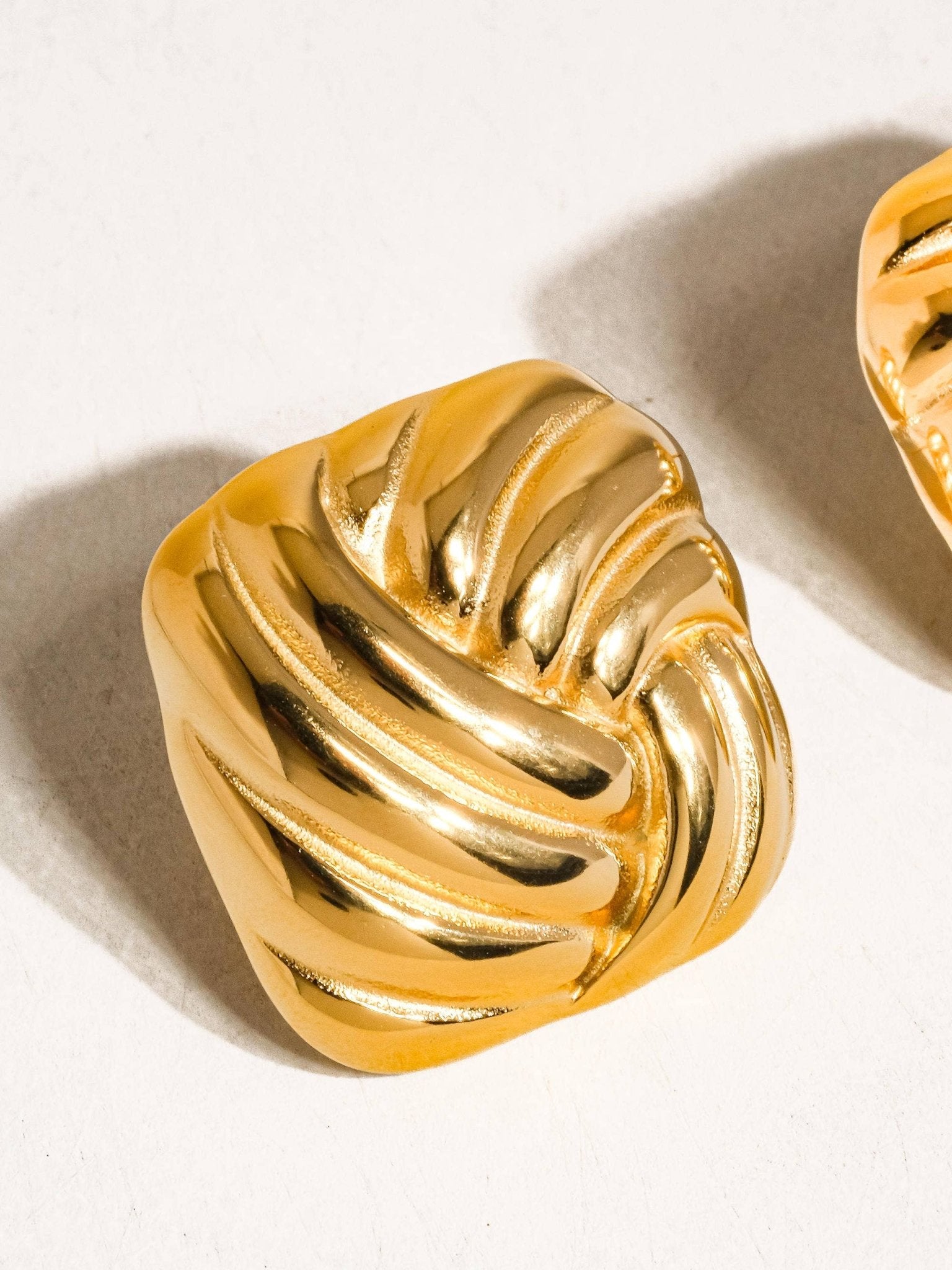 Thel 18K Gold Non - Tarnish Wavy Square Studs: Yellow Gold - KJ Clothier