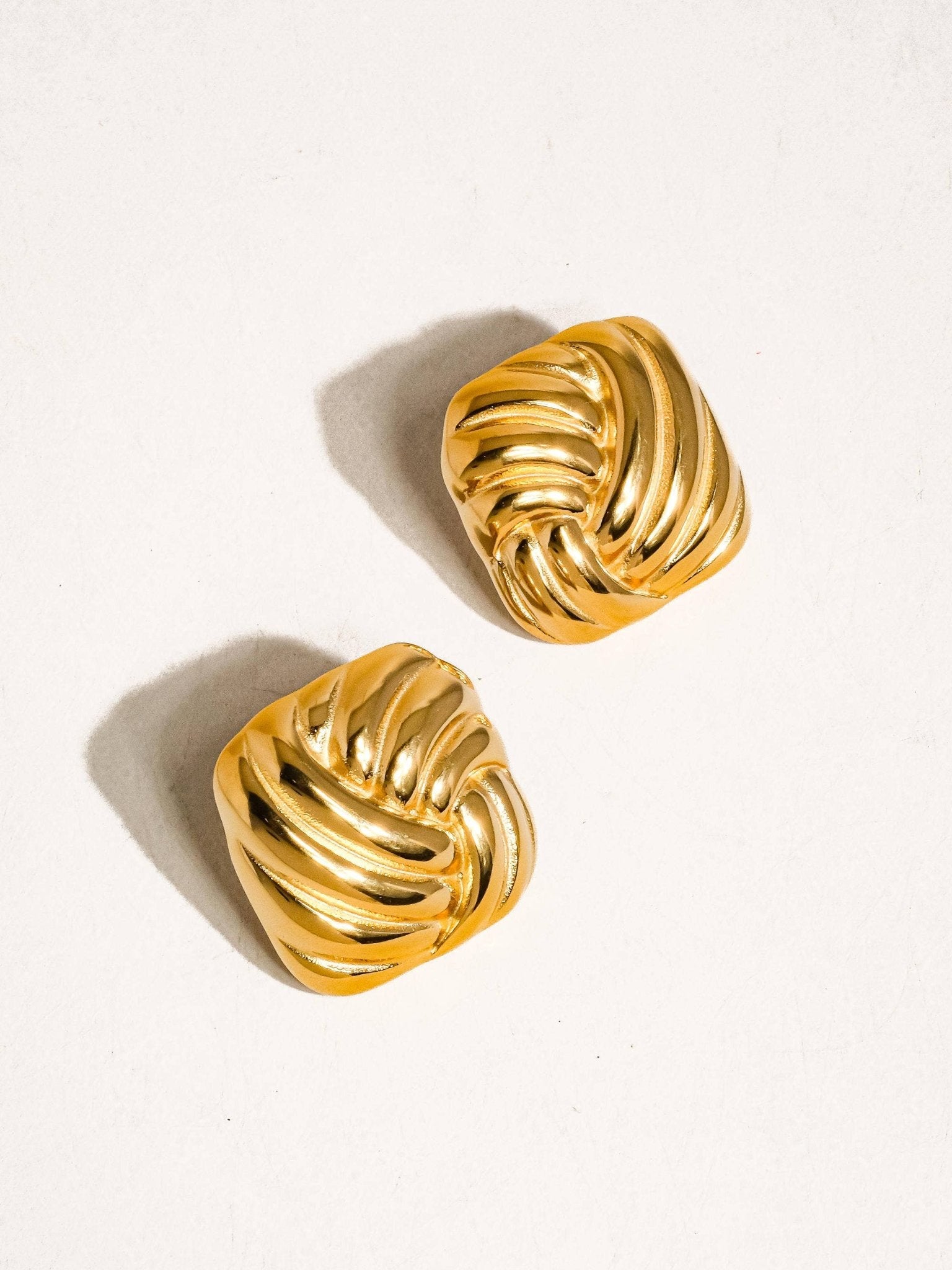 Thel 18K Gold Non - Tarnish Wavy Square Studs: Yellow Gold - KJ Clothier