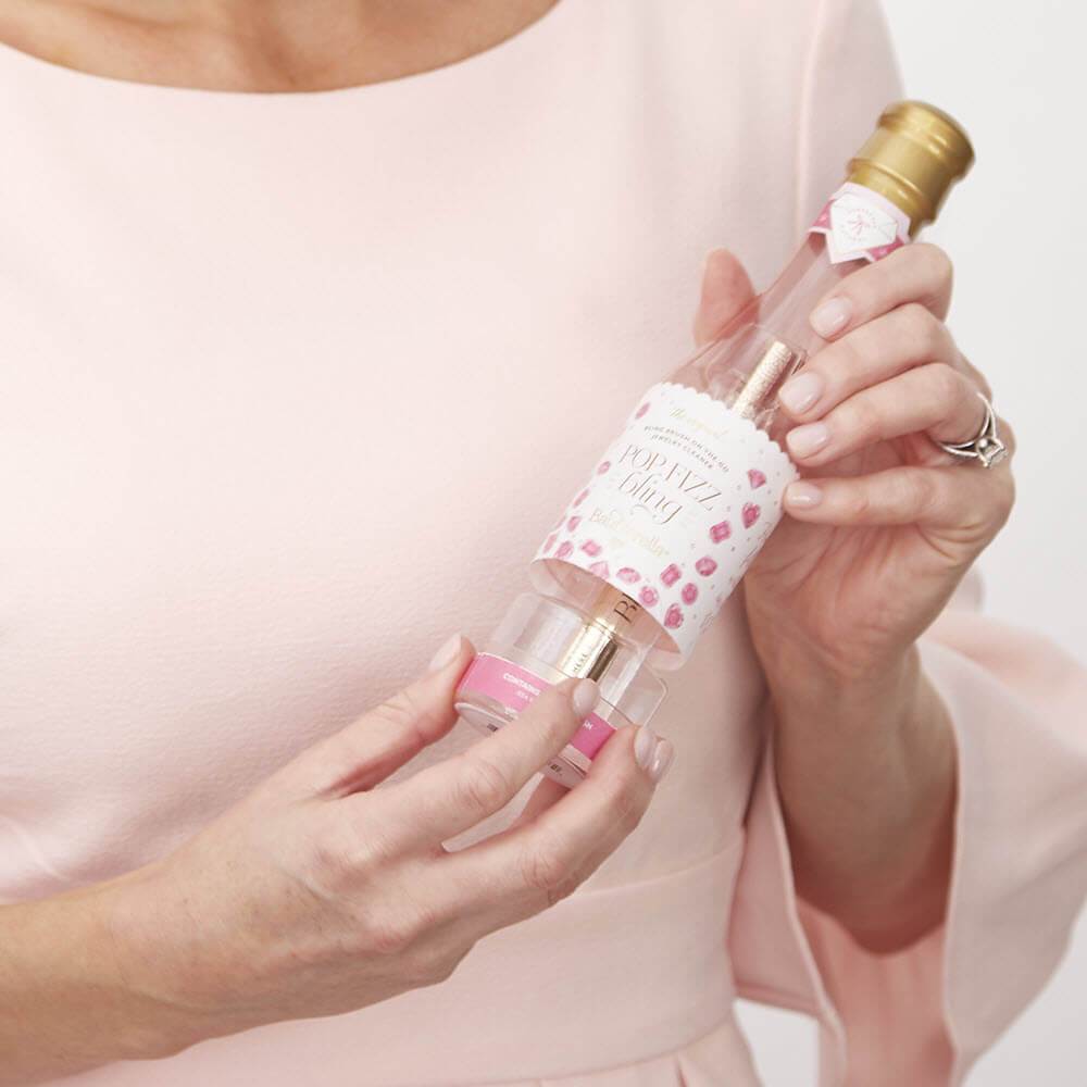 Baublerella - Bling Brush - On-The-Go Jewelry Cleaner